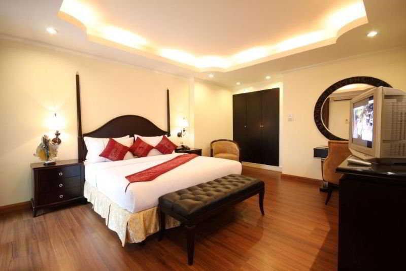 Lk Royal Suite Pattaya Exterior photo