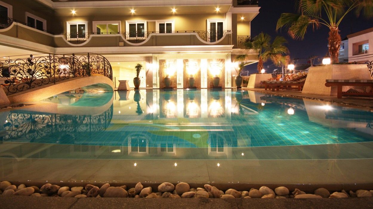 Lk Royal Suite Pattaya Exterior photo