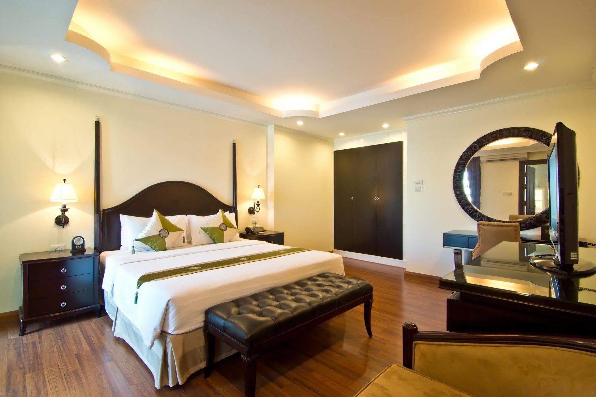 Lk Royal Suite Pattaya Exterior photo
